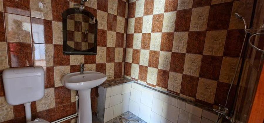 Casă individuală cu 4 camere cu Canalizare în Muncitoresc