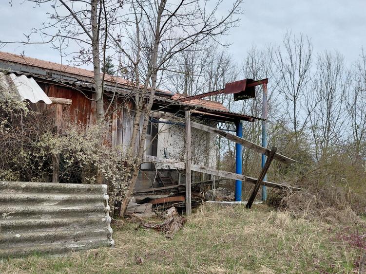 Teren Construcții intravilan de 4272 mp, în Bârsa