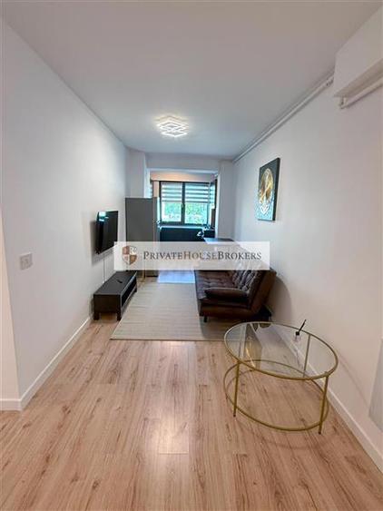 Apartament cu 2 camere semidecomandat, mobilat în Pipera