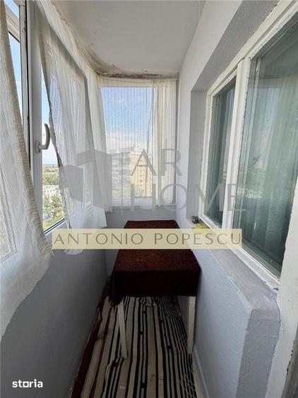 Apartament cu 4 camere decomandat în Malu Roșu