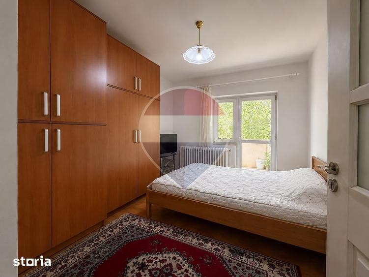 Apartament cu 3 camere decomandat, mobilat în Capitol