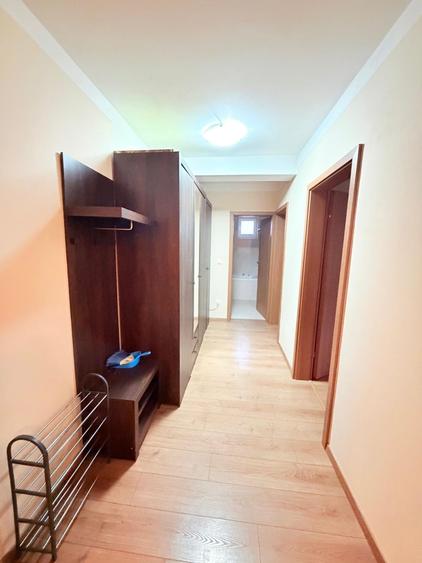 Apartament cu 3 camere în Cetate