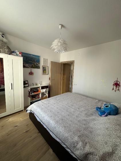 Apartament cu 2 camere semidecomandat, mobilat în Băneasa