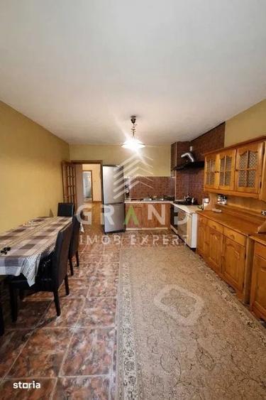 Casă cu 5 camere cu Teren 400 Mp în Gheorgheni