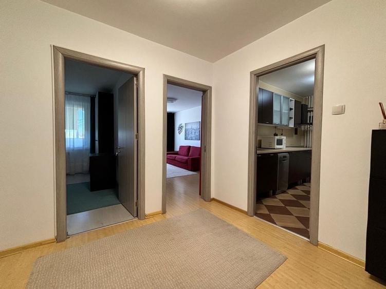 Apartament cu 4 camere semidecomandat în Dristor