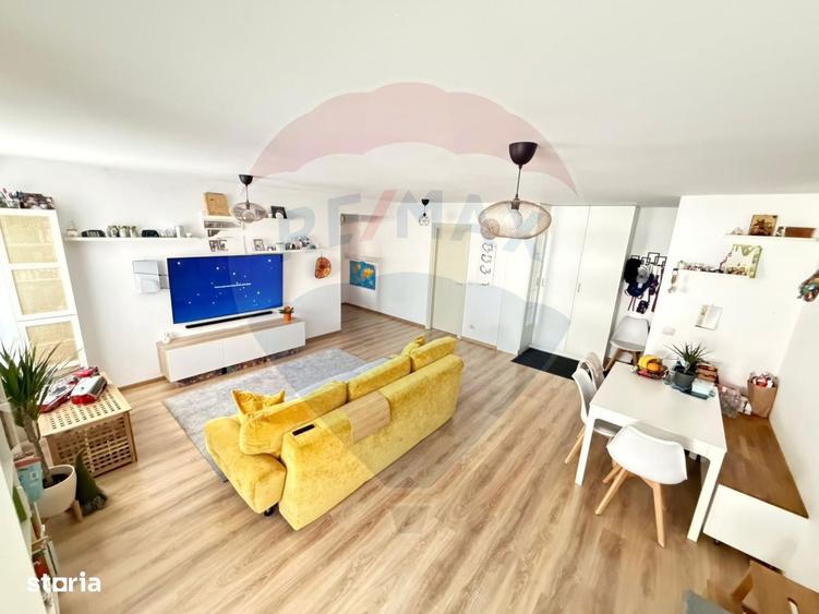 Apartament cu 4 camere, mobilat în Titan