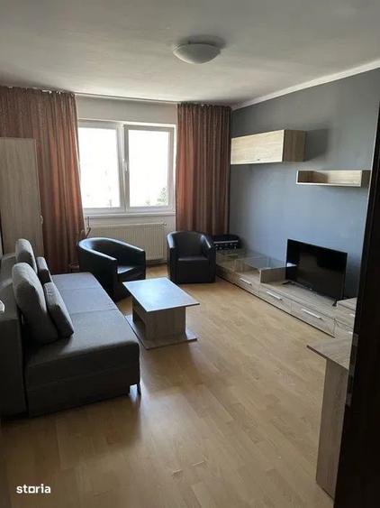 Apartament cu 3 camere decomandat, mobilat în Dârste