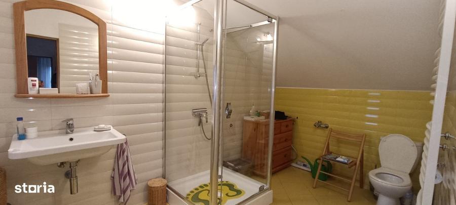 Casă cu 3 camere în Central