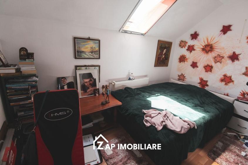 Casă individuală cu 5 camere cu Canalizare în Sângeorgiu de Mureș