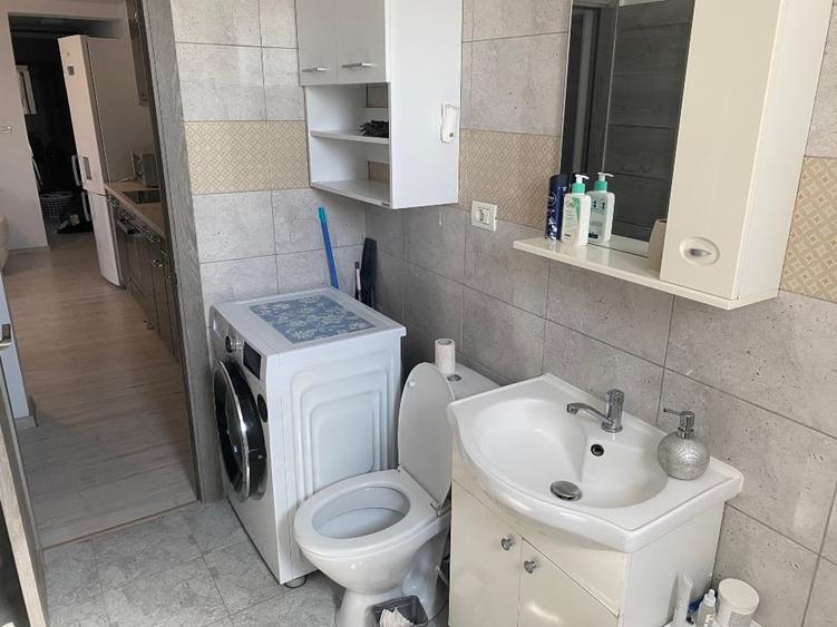Apartament cu 3 camere semidecomandat, mobilat în Iosefin