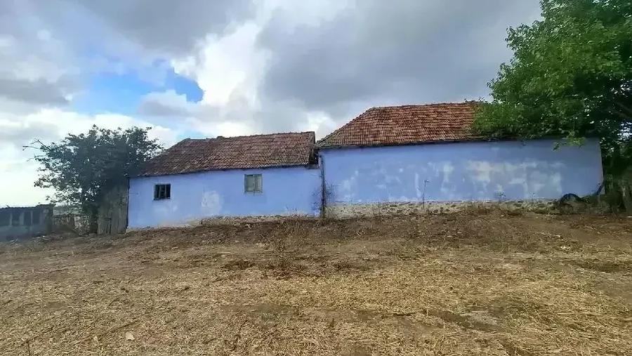 Casă cu 5 camere cu Teren 3313 Mp în Hodiș