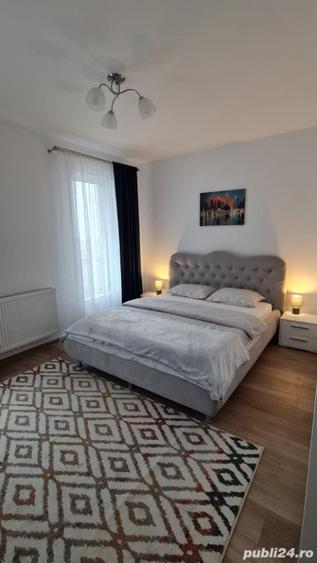 Apartament cu 3 camere decomandat în Girocului