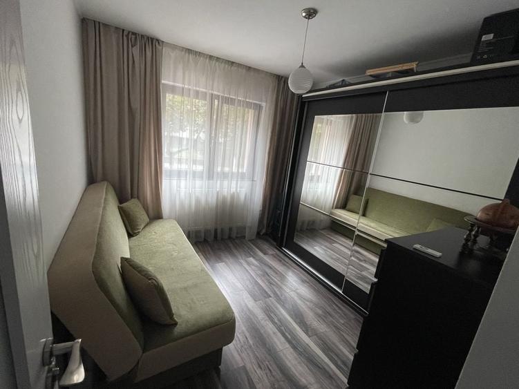 Apartament cu 4 camere decomandat în Central