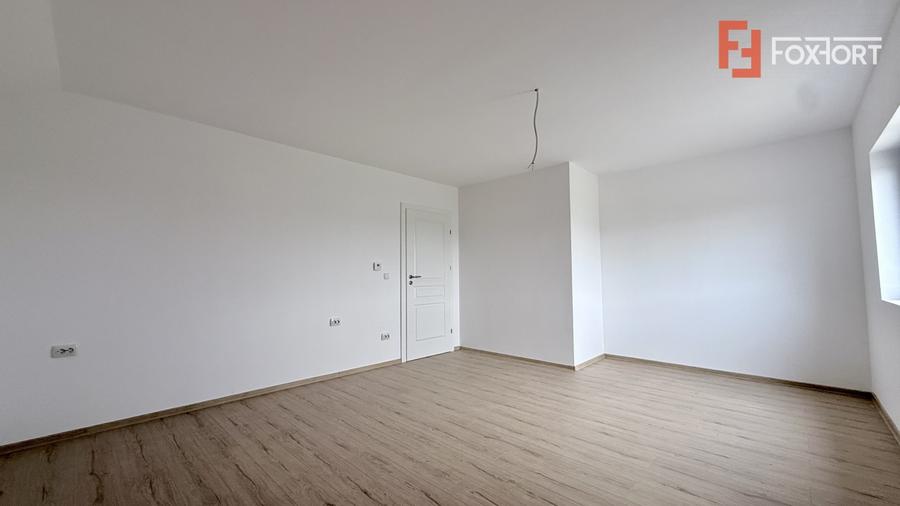 Duplex cu 4 camere cu Canalizare în Moșnița Veche