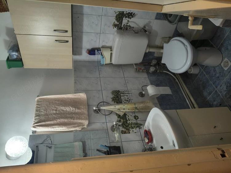 Garsonieră decomandată în Valenta