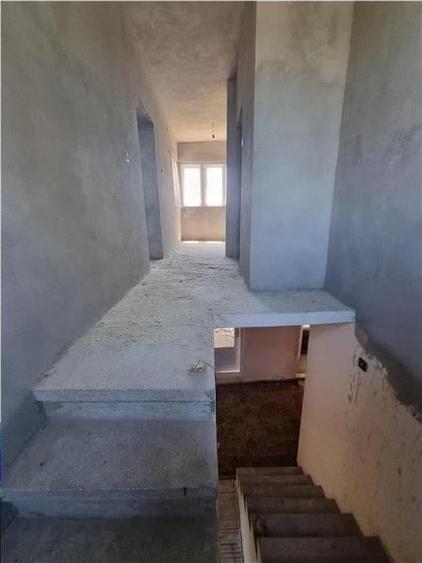 Casă individuală cu 5 camere cu Garaj în Blejoi