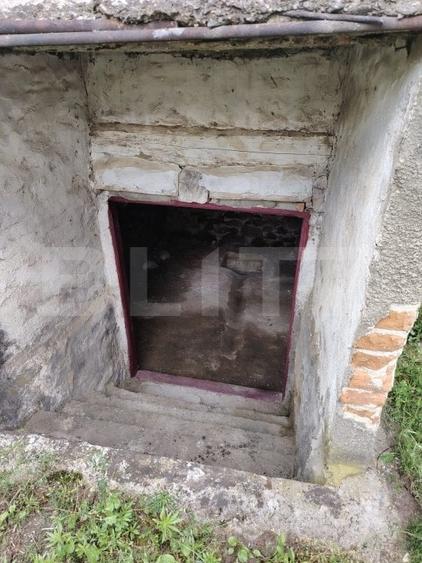 Casă individuală cu 3 camere cu Teren 2310 Mp în Vulcana-Băi