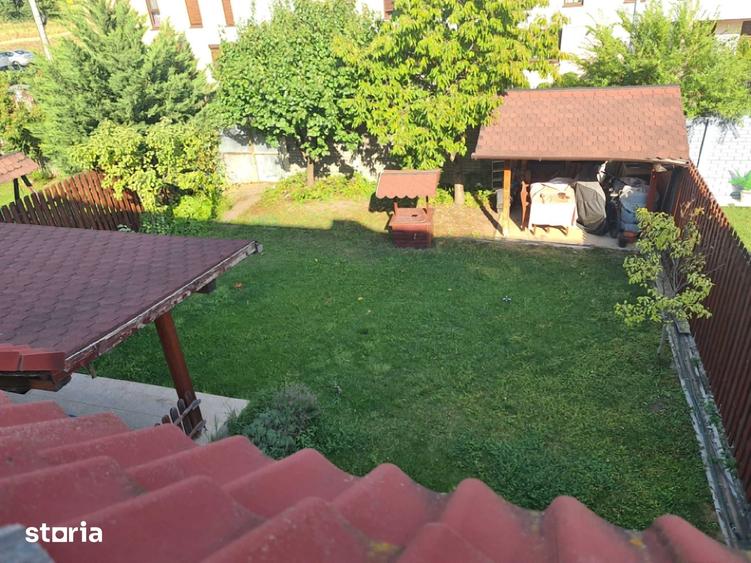 Casă cu 6 camere cu Teren 300 Mp în Dumbrăvița