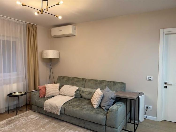 Apartament cu 2 camere decomandat în Parcul Circului