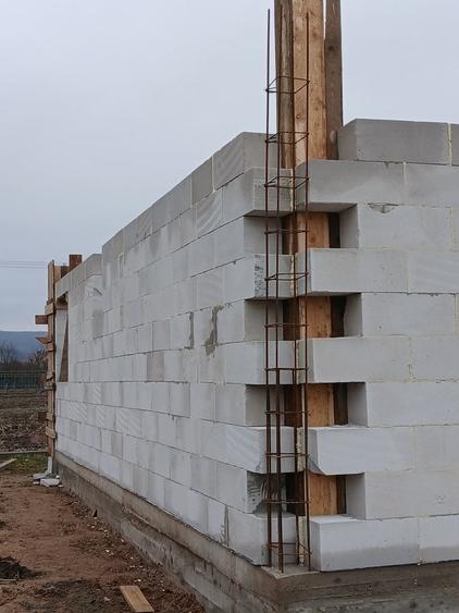 Casă cu 3 camere în Chimindia
