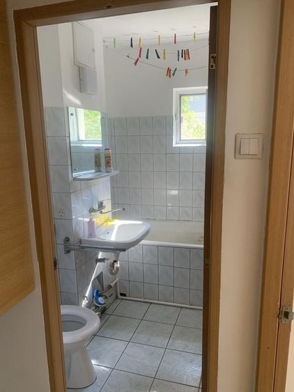Apartament cu 3 camere decomandat în Exterior Vest