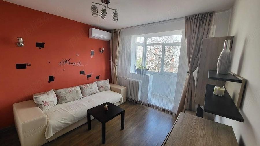 Apartament cu 2 camere decomandat, mobilat în P-ța Victoriei