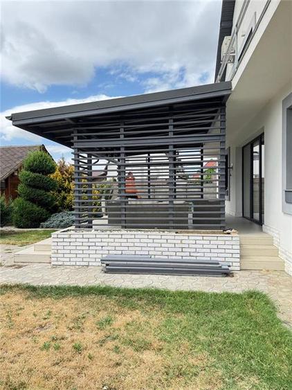 Casă individuală cu 4 camere cu Piscina în Buziașului