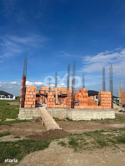 Single 4 camere 2 bai 132 mp totali 291 mp curte 6 minute Prelungirea - 9