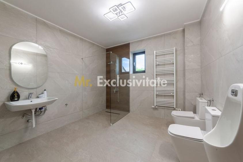 Casă cu 5 camere cu Teren 1000 Mp în Central
