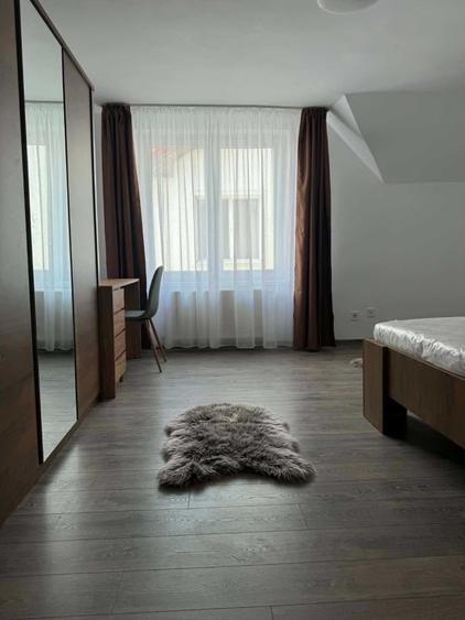 Camere cu bai private si apartament de inchiriat in 7 Noiembrie, la 10 minute de UMF - 2