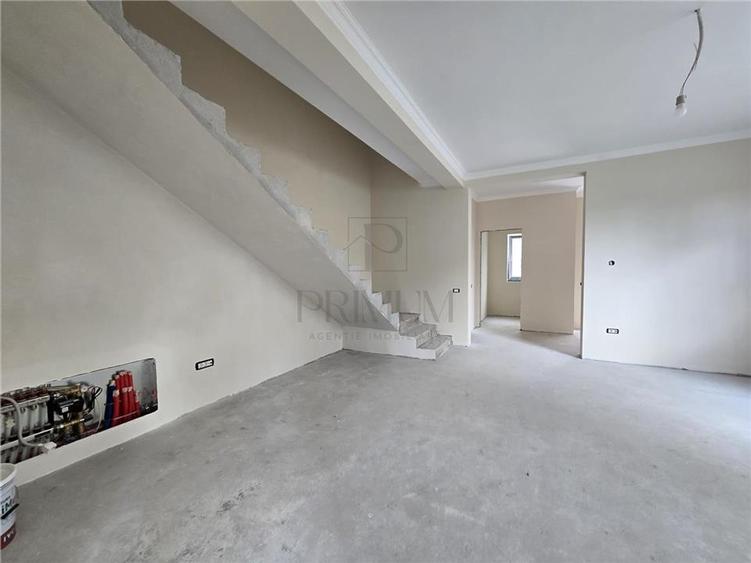 Duplex cu 4 camere cu Canalizare în Moșnița Veche