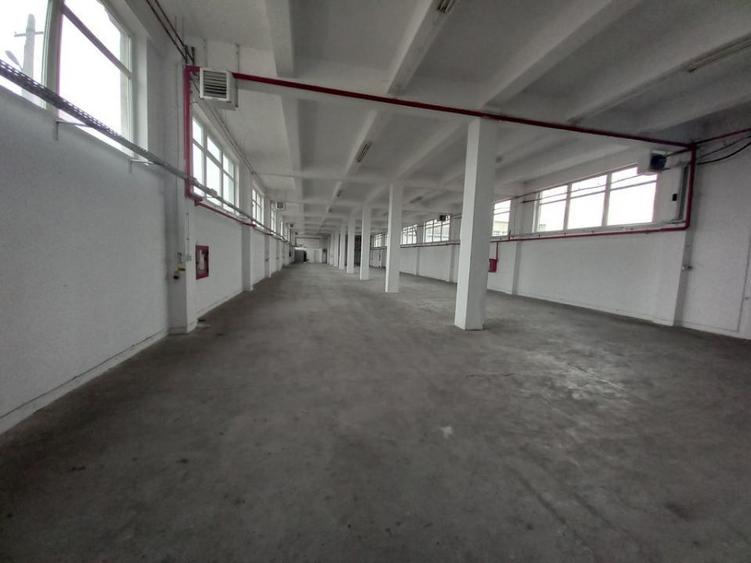 Spațiu industrial, de 2,050 mp, în Mihai Bravu