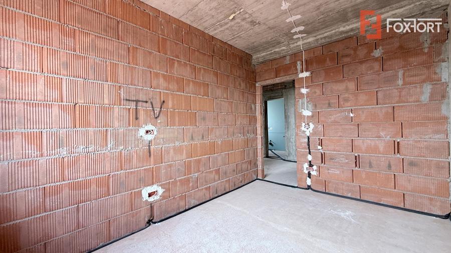 Duplex cu 5 camere cu Canalizare în Moșnița Nouă