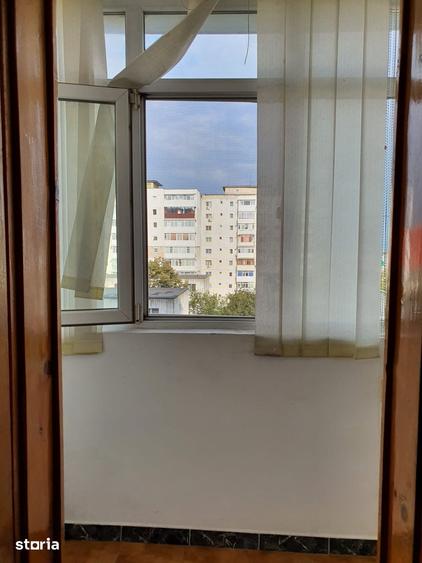 Apartament cu 3 camere decomandat în Micro 3