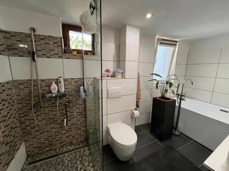 Casă cu 2 camere cu Piscina în Lugoj