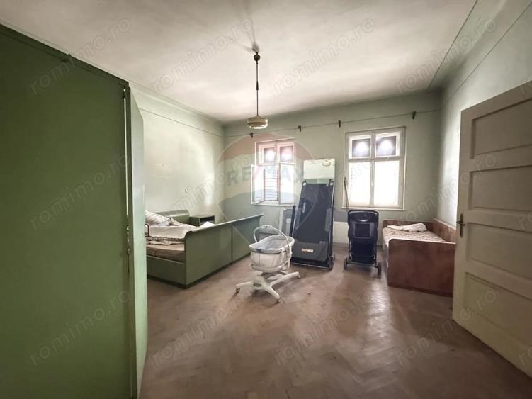 Casă cu Teren 862 Mp în Central