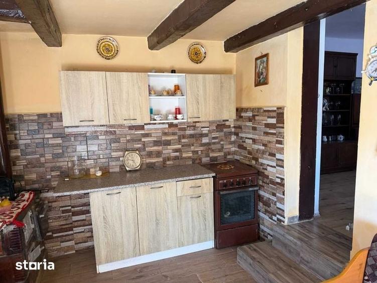 Casă cu 3 camere cu Teren 100 Mp în Zimbor