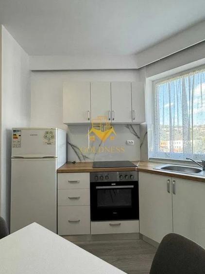 Apartament cu 3 camere decomandat, mobilat în Iris