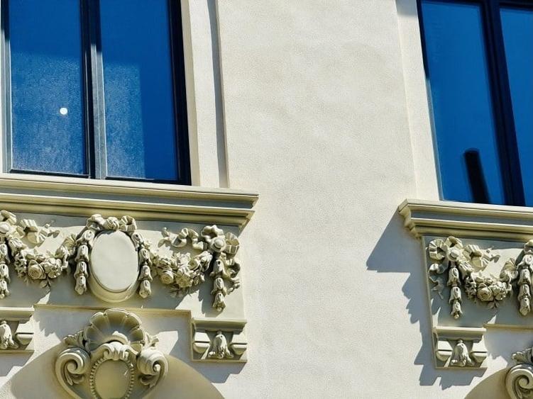 Casă cu 13 camere cu Garaj în Universitate