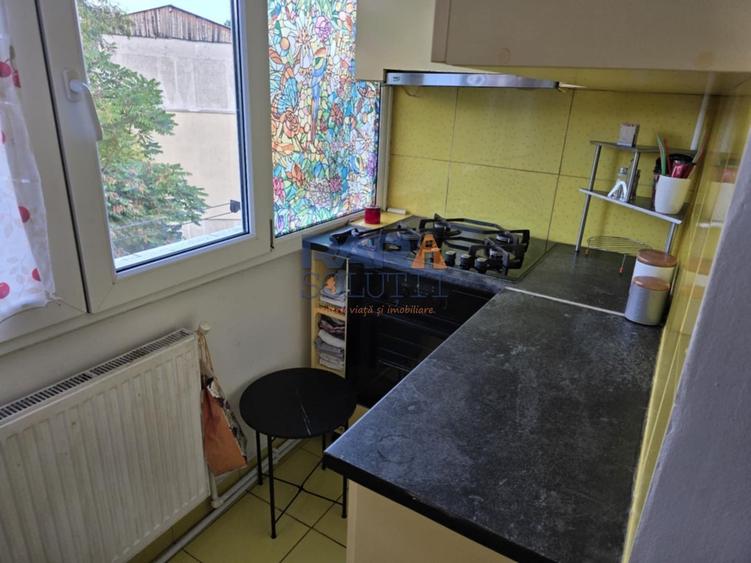 Apartament cu 2 camere decomandat, mobilat în Central