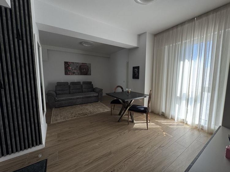 Apartament cu 2 camere decomandat în Calea Severinului