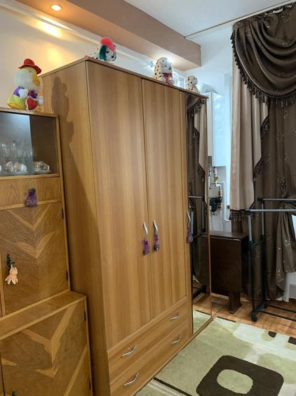 Garsonieră decomandată în Comuna din Paris