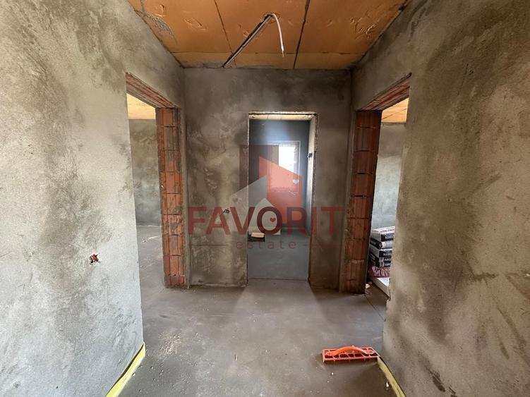 Duplex cu 3 camere cu Canalizare în Sânandrei