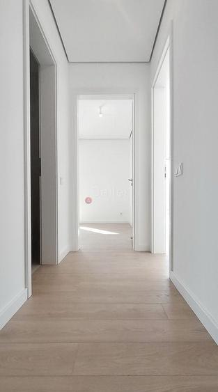 Apartament cu 4 camere decomandat în Astra
