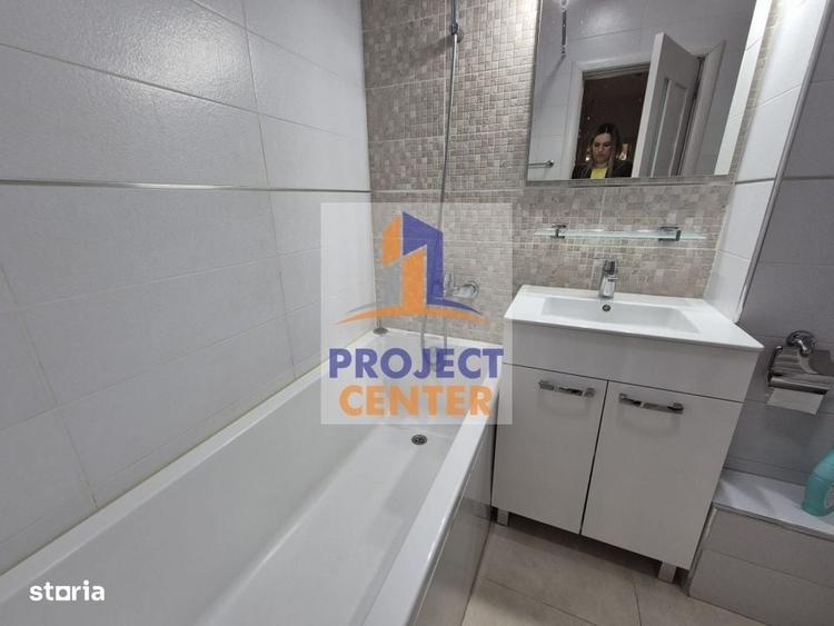 Apartament cu 3 camere decomandat în Radu Negru