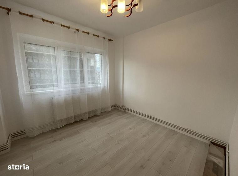 Apartament cu 3 camere decomandat în Tilișca