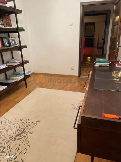 Apartament cu 3 camere decomandat în Albești