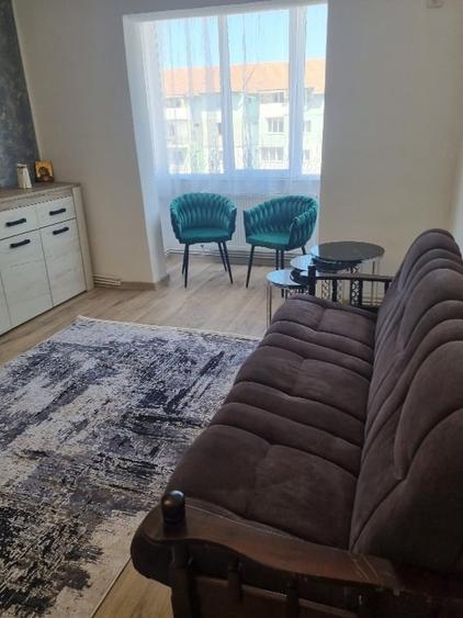 Inchiriez Apartament 2 camere semidecomandat ,sibiu,mihai viteazu - 4
