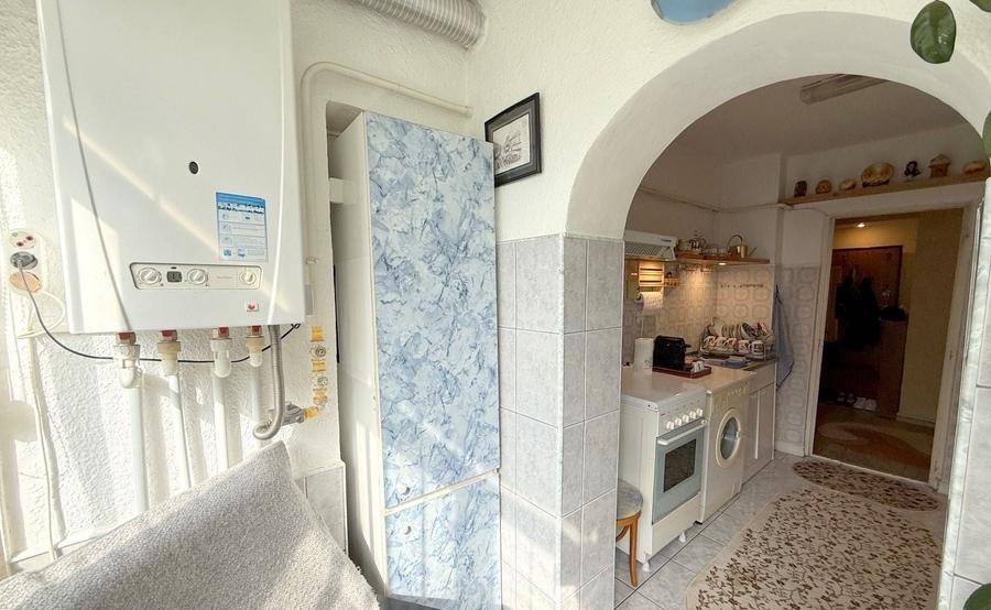 Inchiriez apartament 2 camere micro17 1500Ron - 2