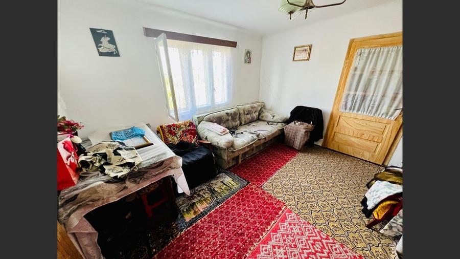 Casă cu 4 camere cu Canalizare în Cocorăștii Mislii